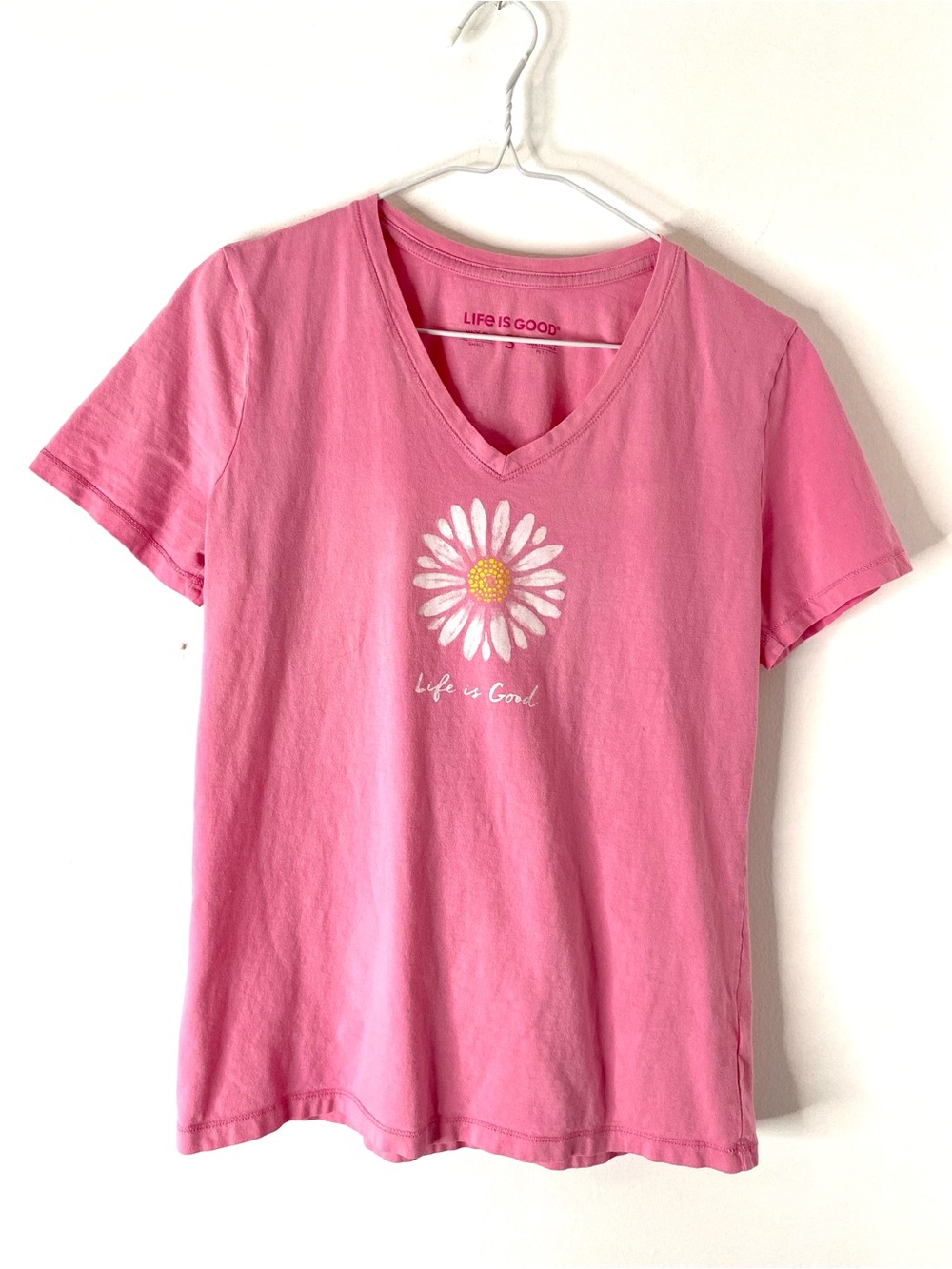 Life Is Good Pink Daisy Flower Graphic V Neck 100% Cotton Crusher Tee